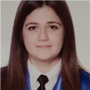 Graduada en química y con master de profesorado imparte clases de ciencias para ESO y BACH